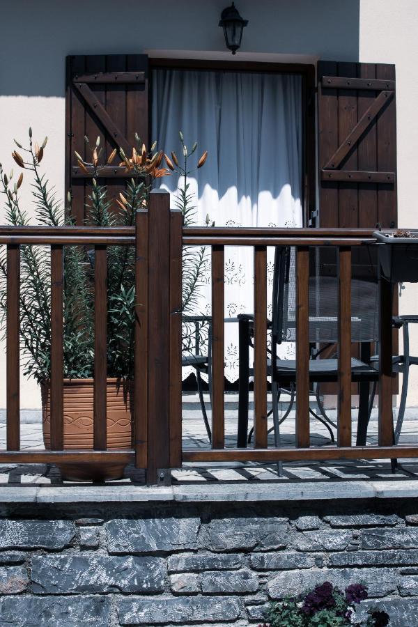 Amalthia Traditional Guesthouse ツァガラダ エクステリア 写真