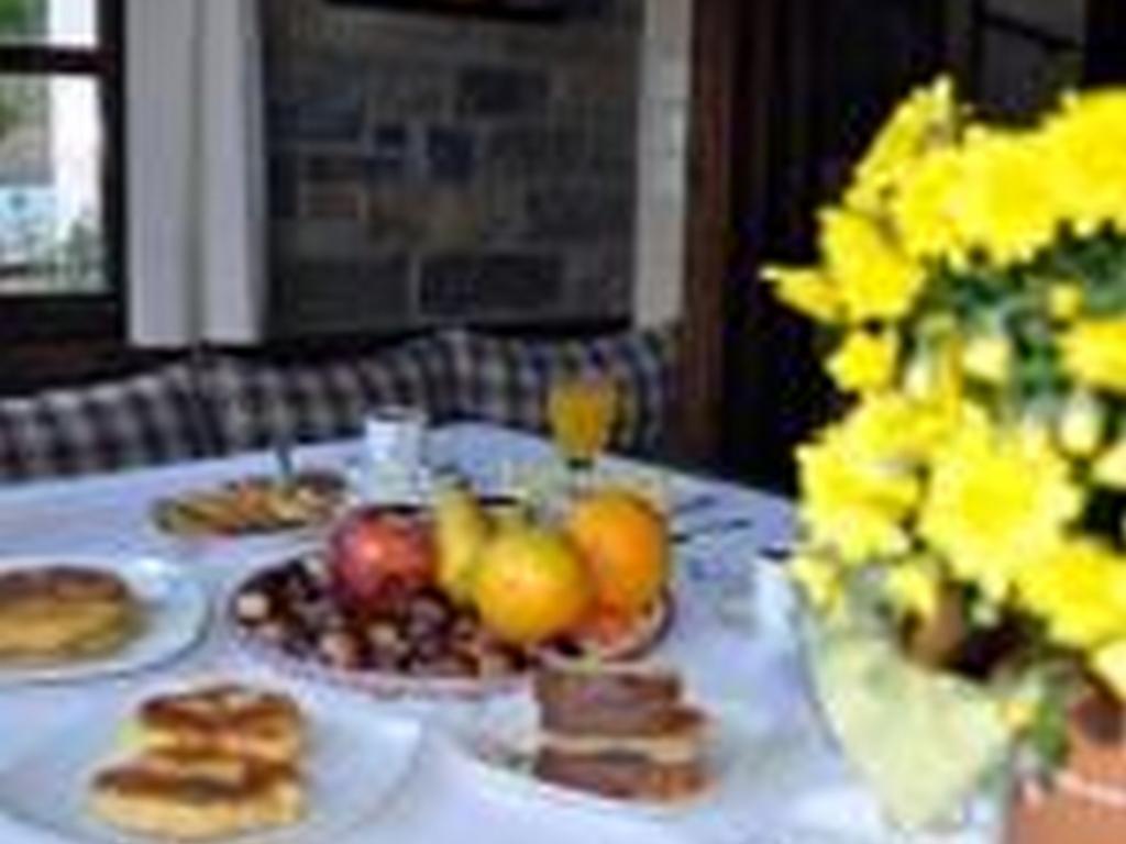 Amalthia Traditional Guesthouse ツァガラダ エクステリア 写真